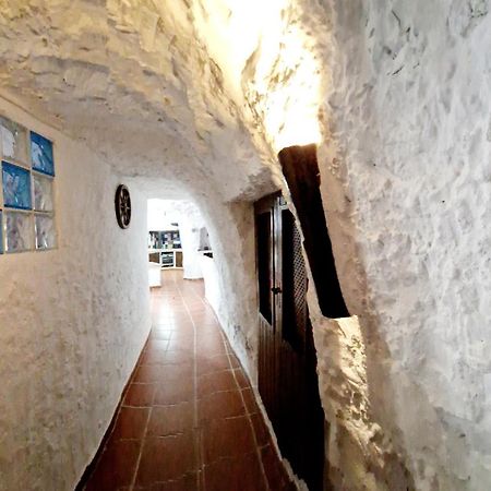 Casa Cueva Cascamorras "Capricho Andaluz" Baza Bagian luar foto