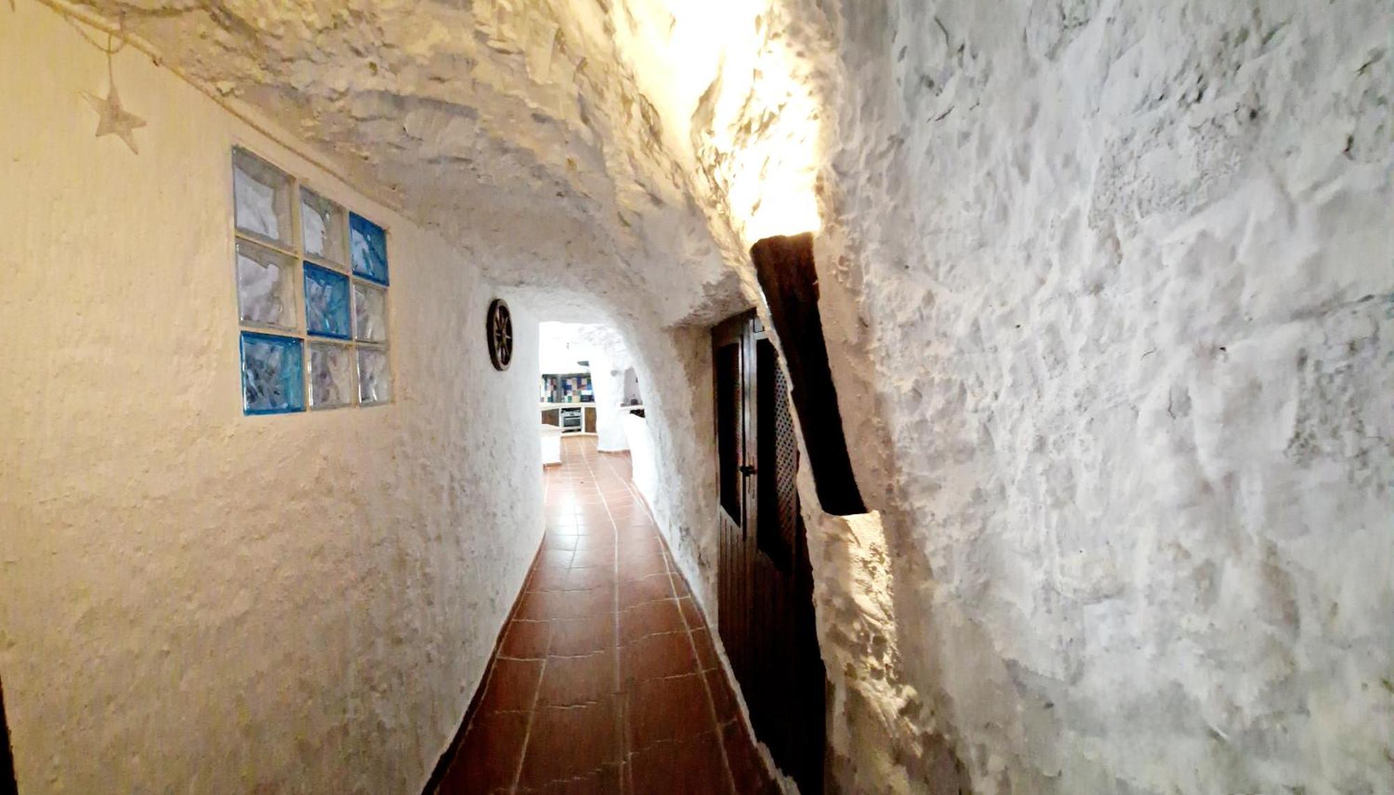 Casa Cueva Cascamorras "Capricho Andaluz" Baza Bagian luar foto