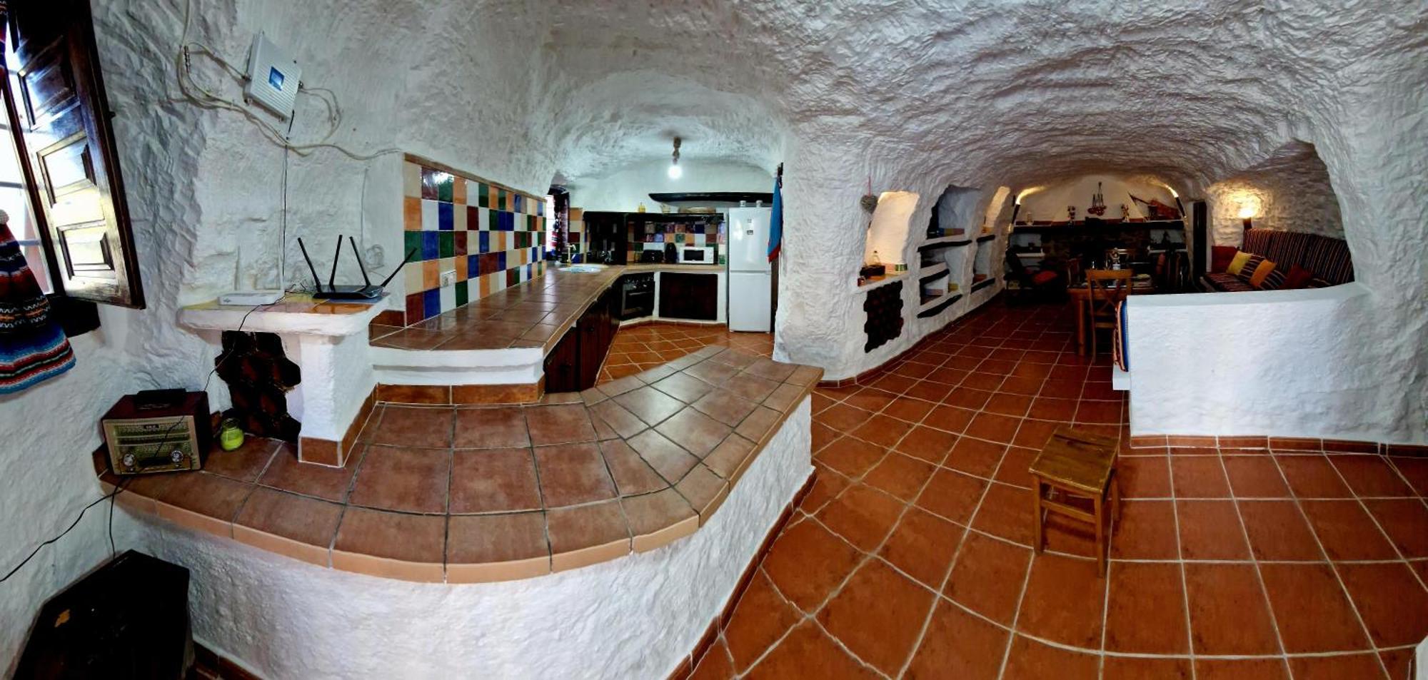 Casa Cueva Cascamorras "Capricho Andaluz" Baza Bagian luar foto