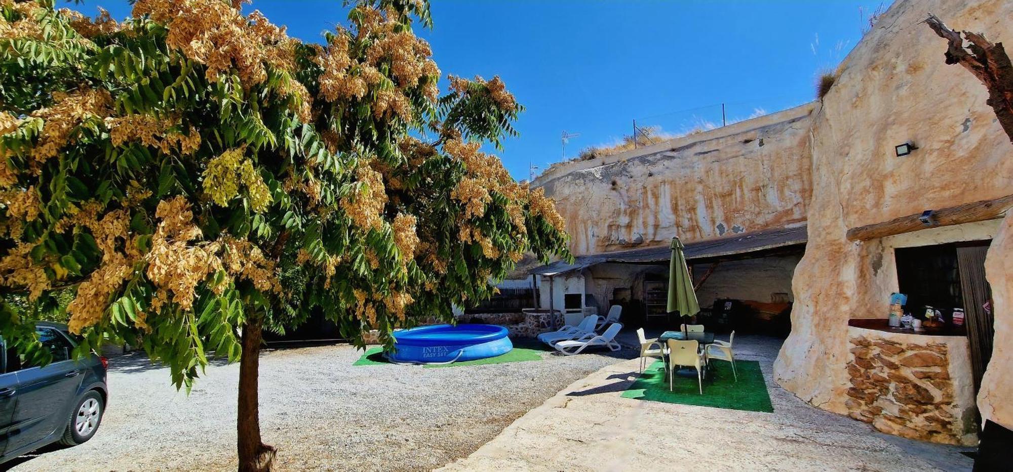Casa Cueva Cascamorras "Capricho Andaluz" Baza Bagian luar foto