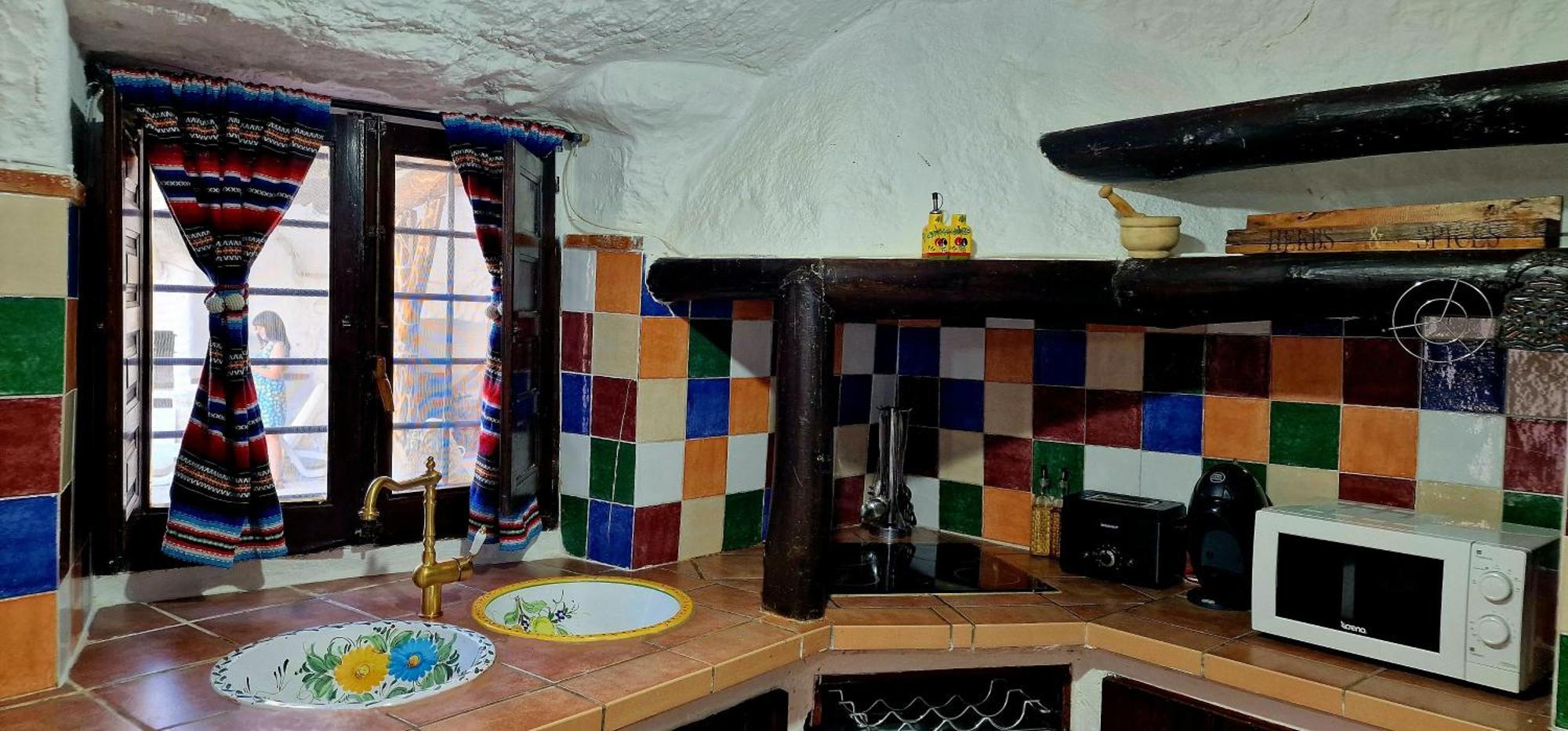 Casa Cueva Cascamorras "Capricho Andaluz" Baza Bagian luar foto