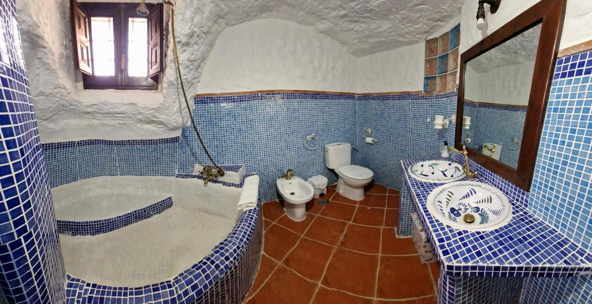 Casa Cueva Cascamorras "Capricho Andaluz" Baza Bagian luar foto
