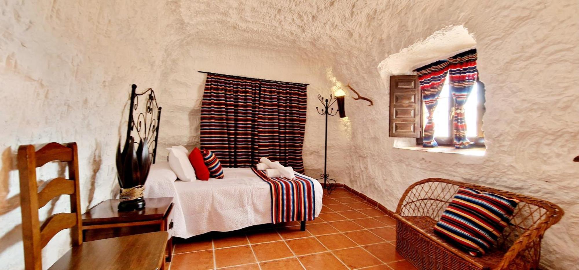 Casa Cueva Cascamorras "Capricho Andaluz" Baza Bagian luar foto