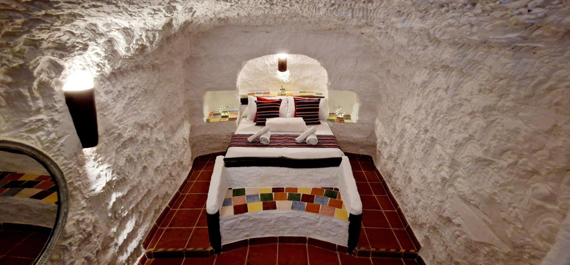 Casa Cueva Cascamorras "Capricho Andaluz" Baza Bagian luar foto