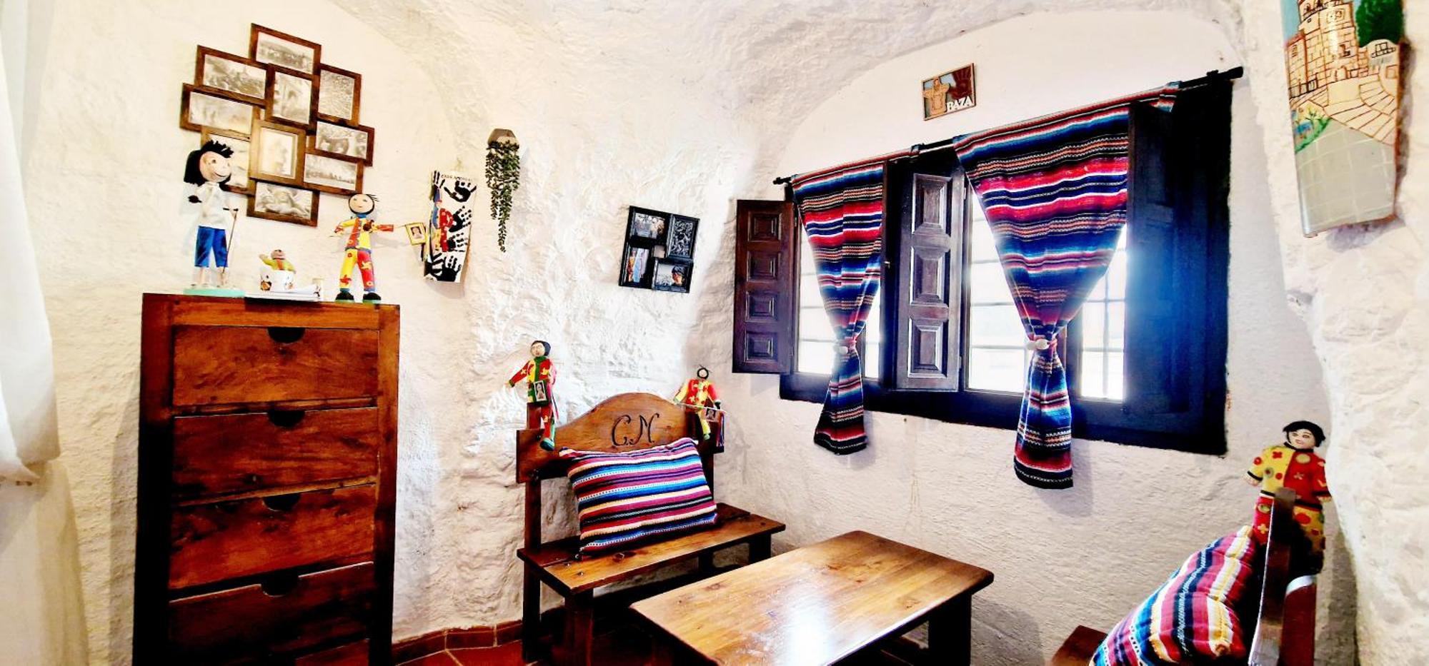 Casa Cueva Cascamorras "Capricho Andaluz" Baza Bagian luar foto